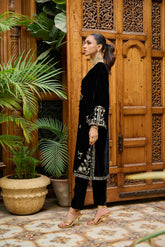 DA-1865 BLACK EMBROIDERED KURTA